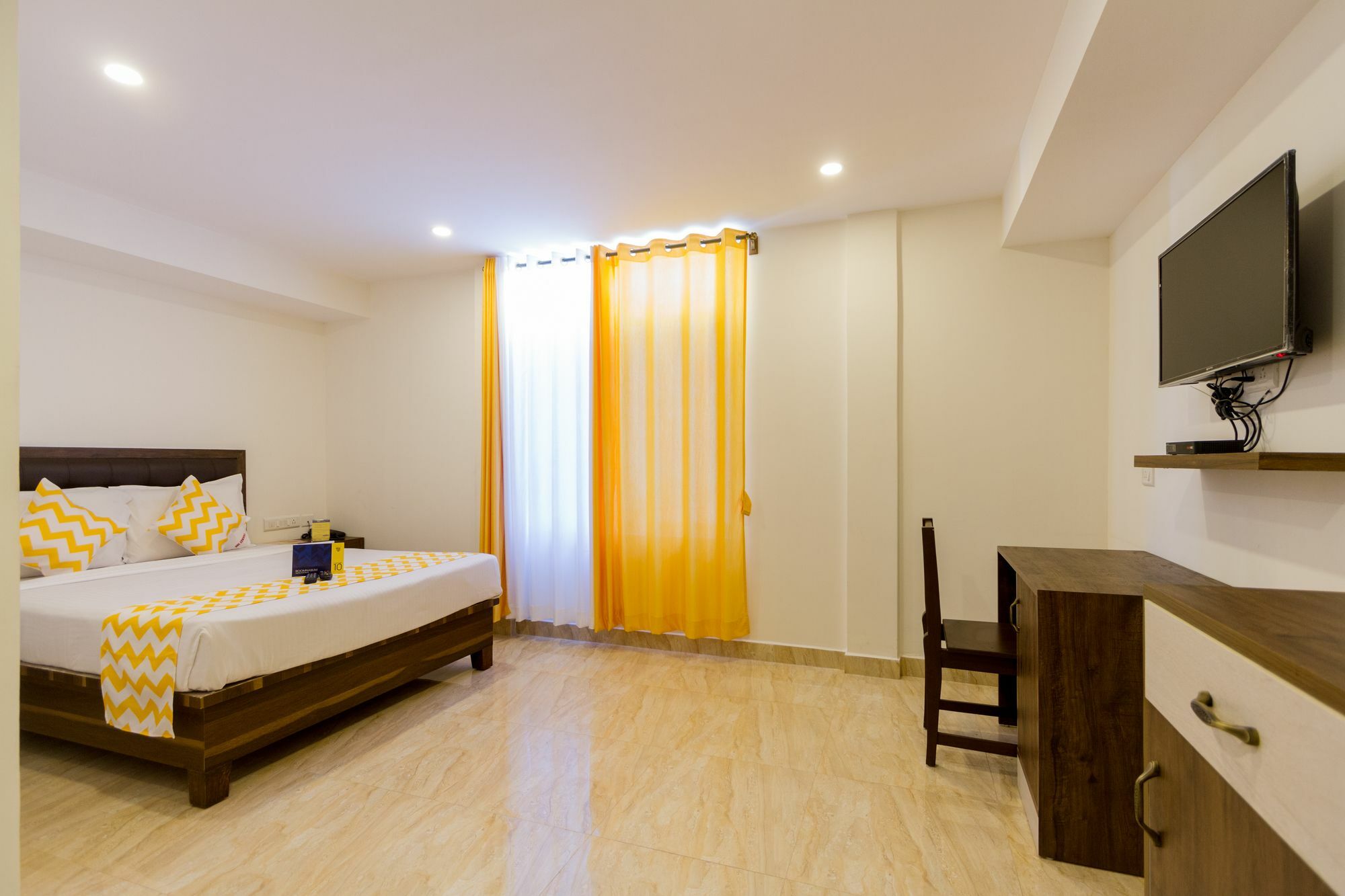 Fabhotel Oakwey Inn Indiranagar Бангалор Екстериор снимка